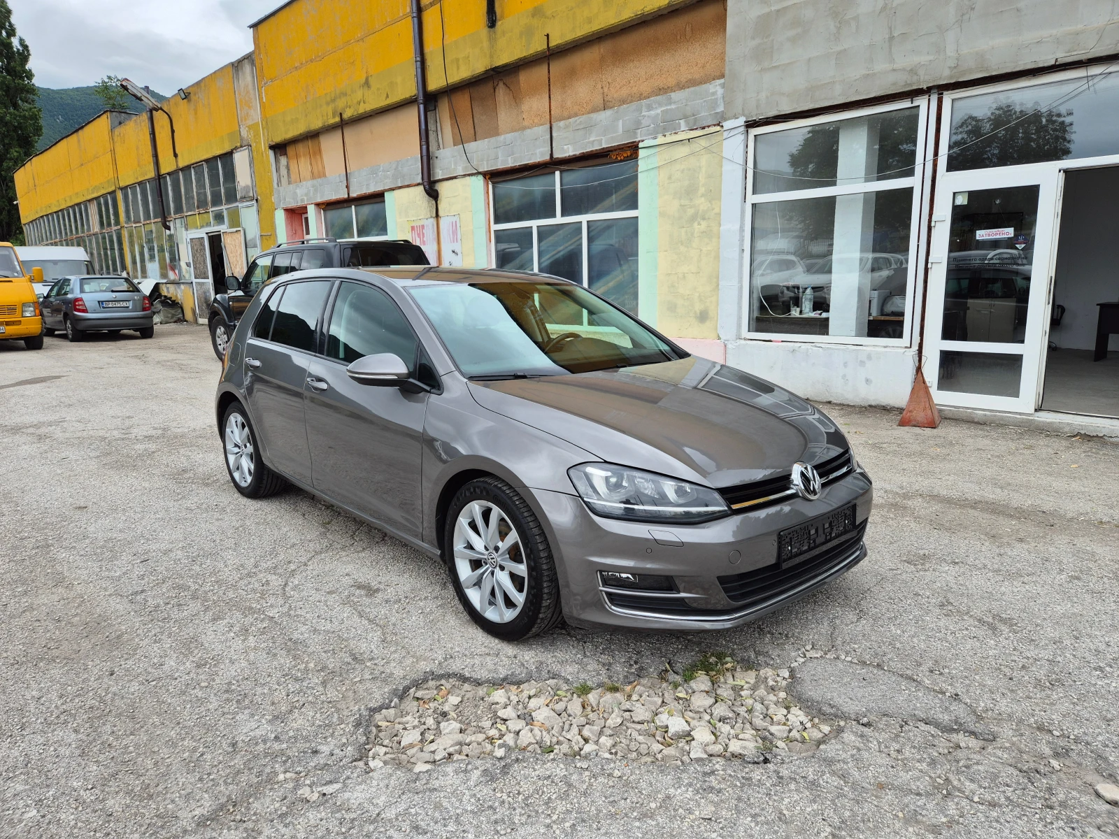 VW Golf 1.6 TDI АВТОМАТ НОВ - изображение 3