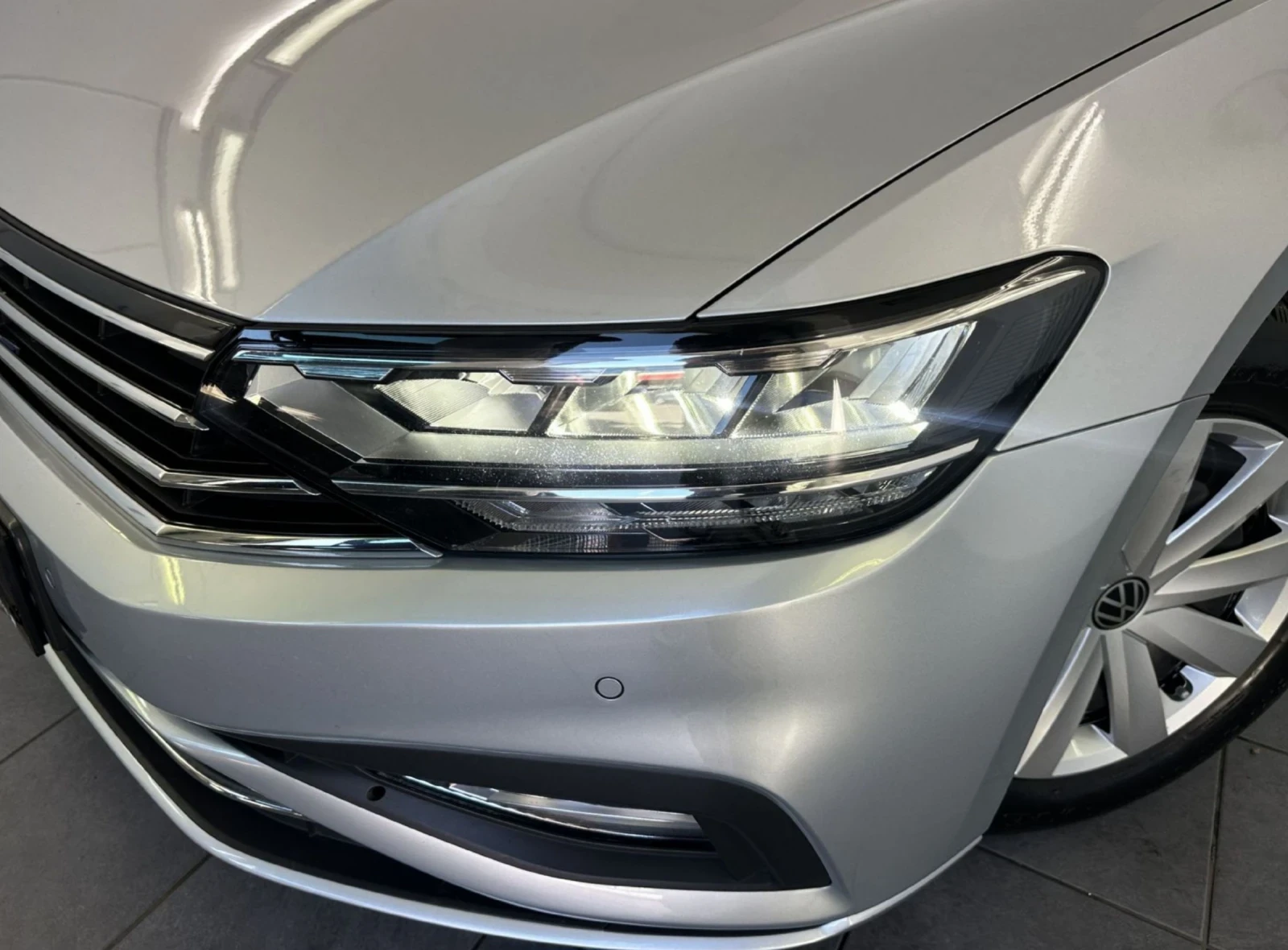 VW Passat Variant 2.0TDI.110KW.KAMERA.LED.NAVI - изображение 2