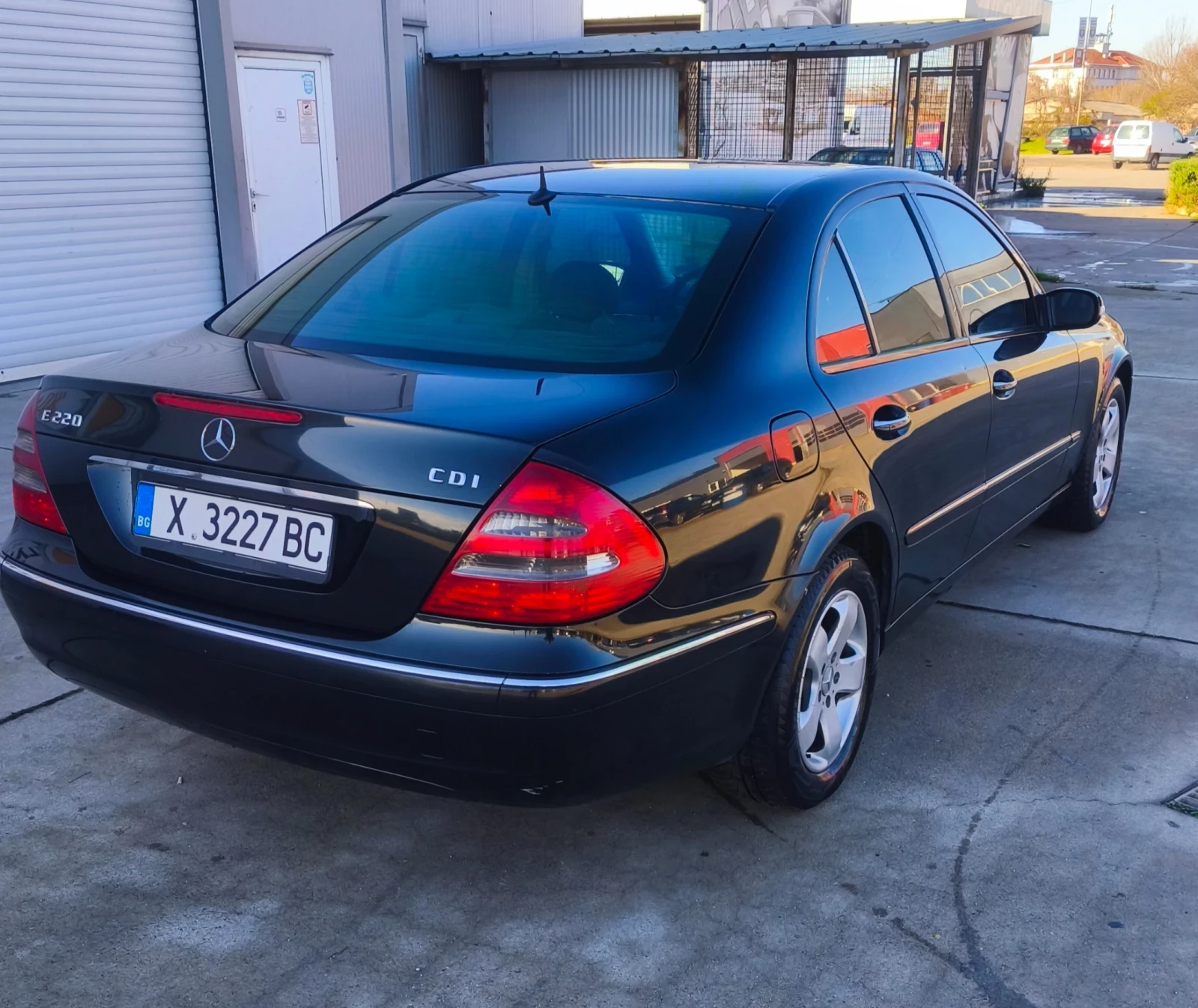 Mercedes-Benz E 220  - изображение 4