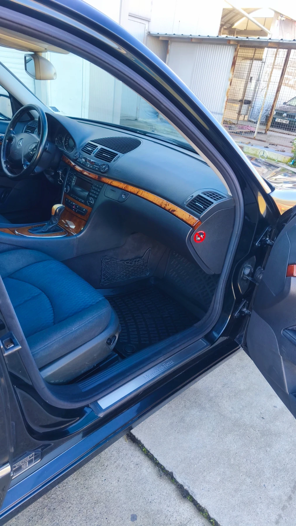 Mercedes-Benz E 220  - изображение 6