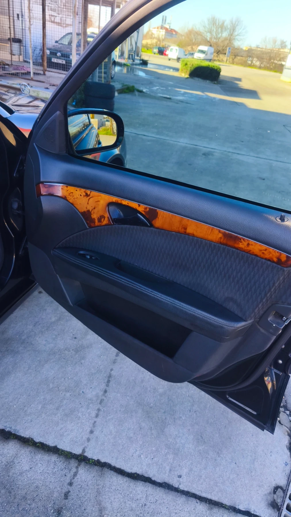 Mercedes-Benz E 220  - изображение 8