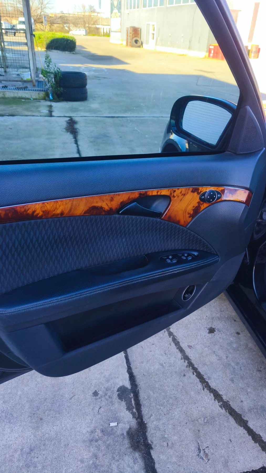 Mercedes-Benz E 220  - изображение 7