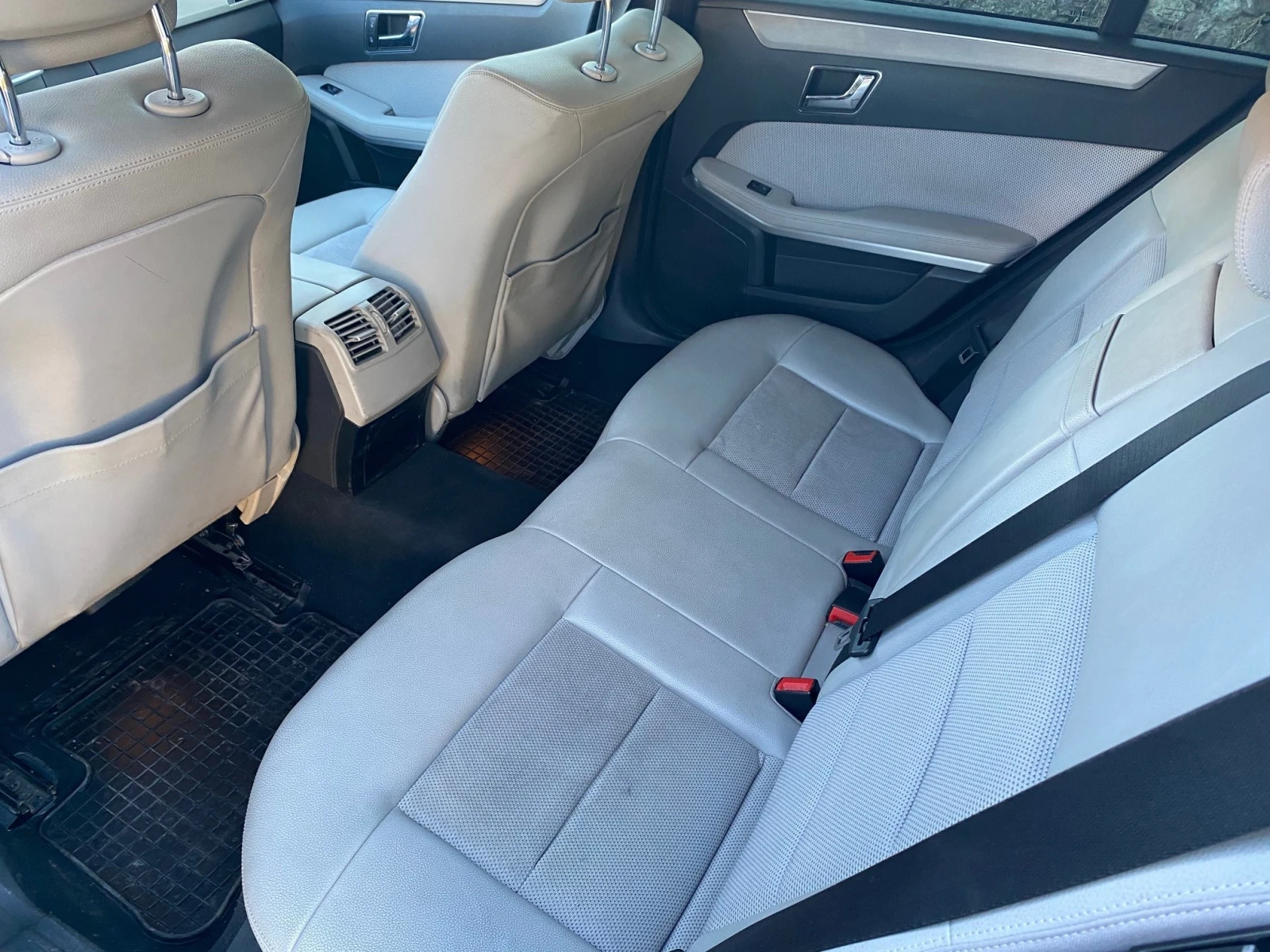 Mercedes-Benz E 350  - изображение 5