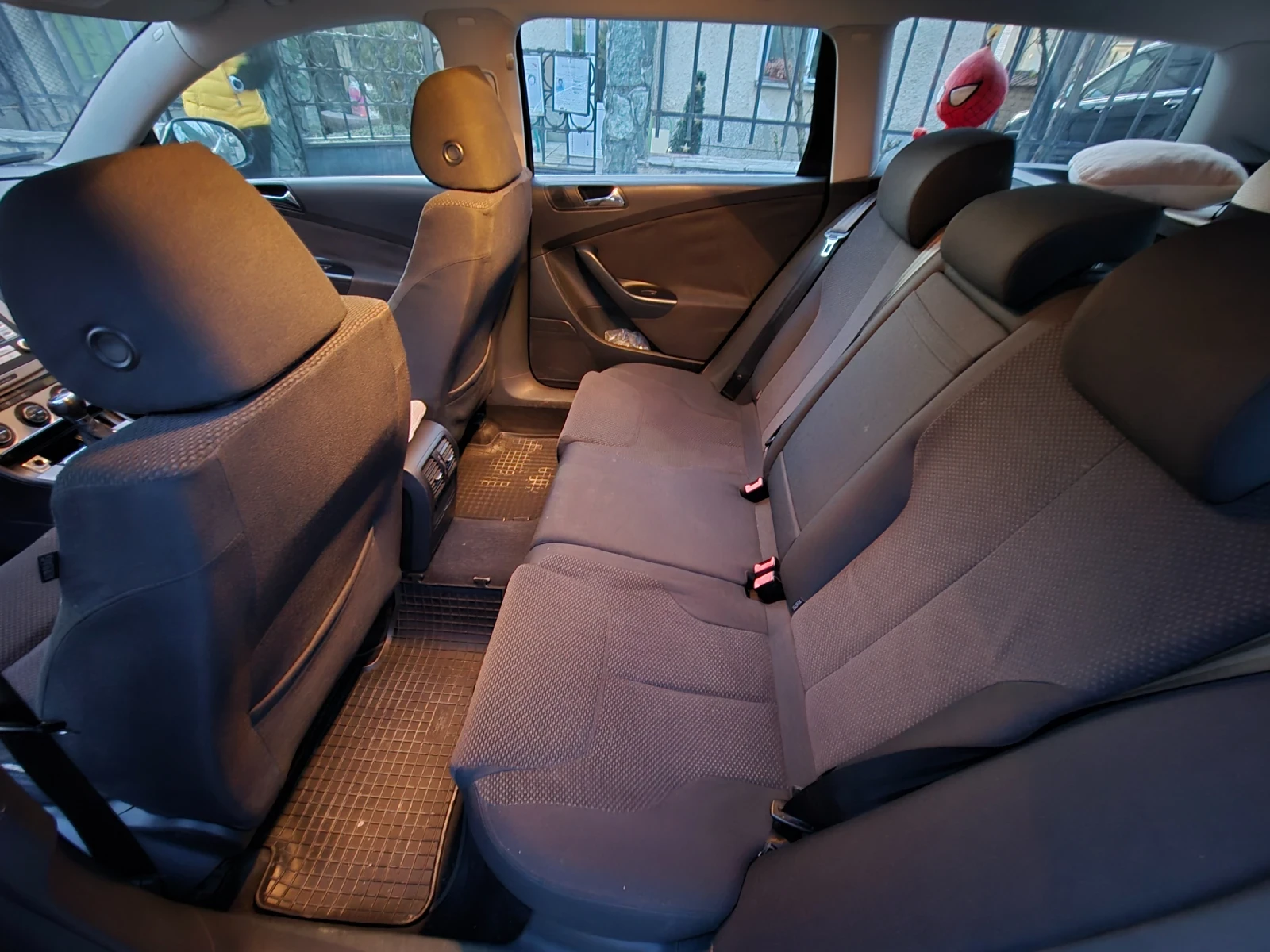 VW Passat 1.9 TDI, снимка 10 - Автомобили и джипове - 53815286