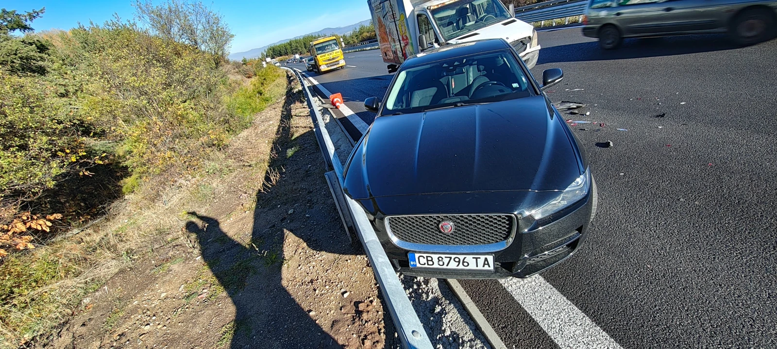 Jaguar XE 2.0d | Mobile.bg � ����������� 11