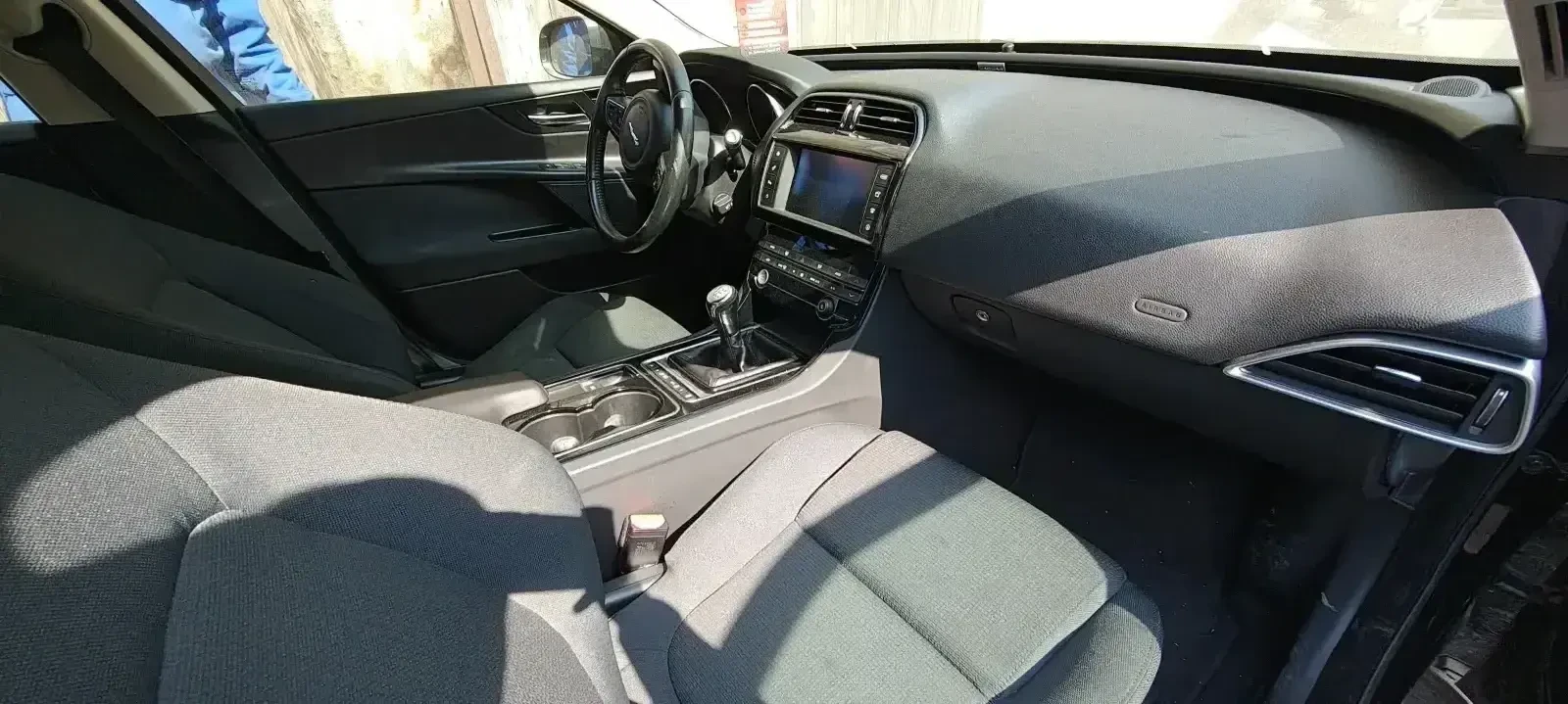 Jaguar XE 2.0d | Mobile.bg � ����������� 2