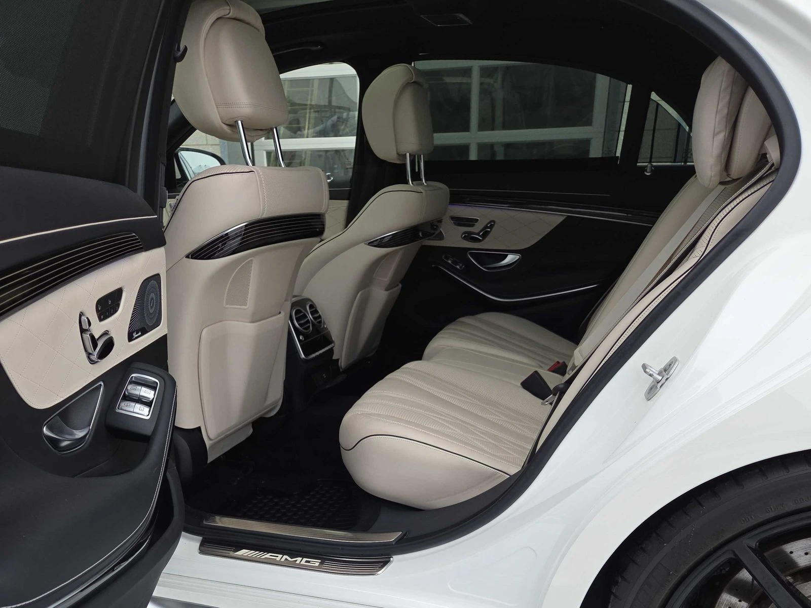 Mercedes-Benz S 63 AMG АВТО КРЕДИТ, снимка 14 - Автомобили и джипове - 53957127