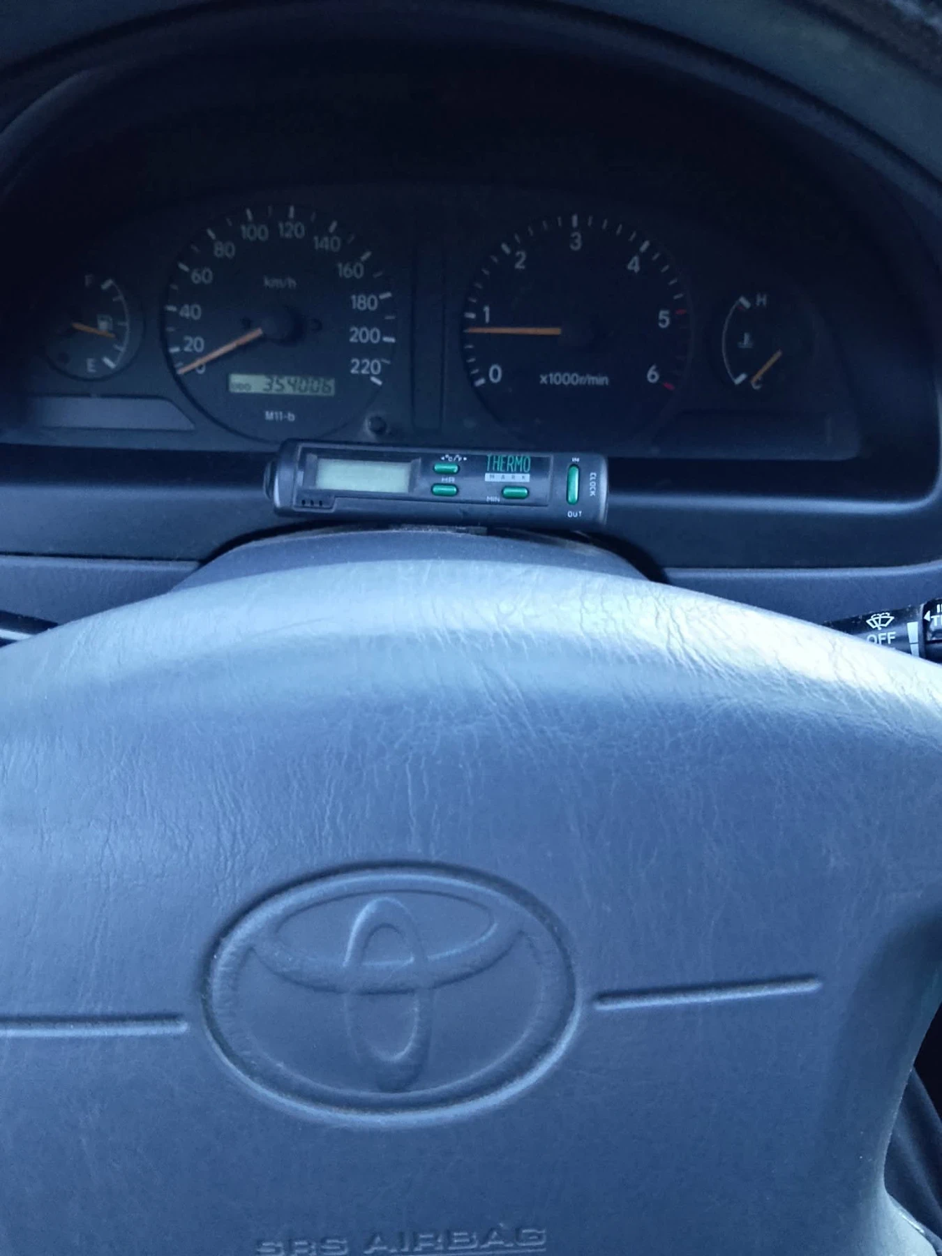 Toyota Picnic 2.2ТД, снимка 6 - Автомобили и джипове - 54046335