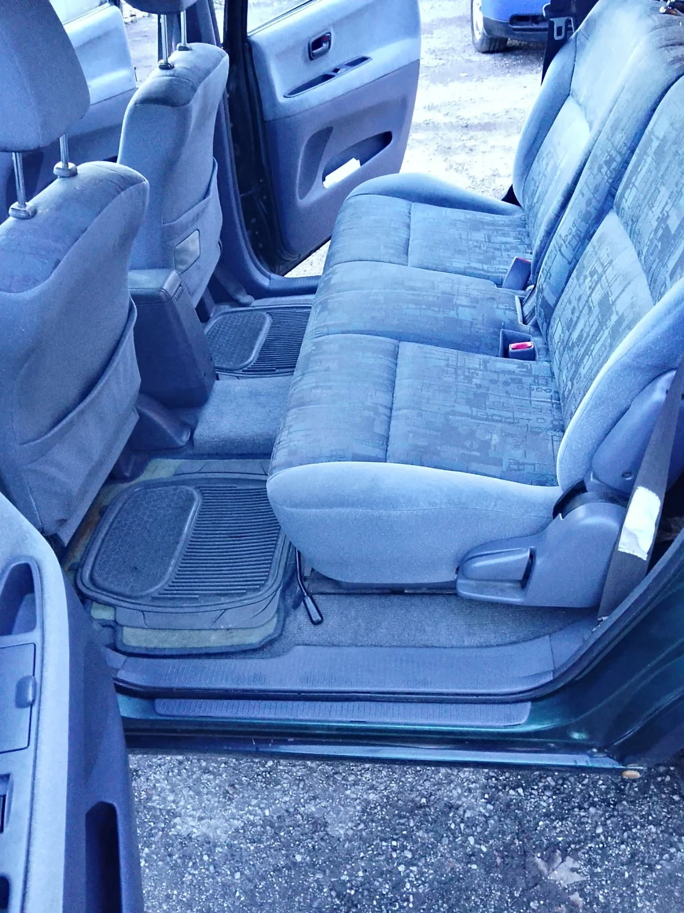 Toyota Picnic 2.2ТД, снимка 5 - Автомобили и джипове - 54046335