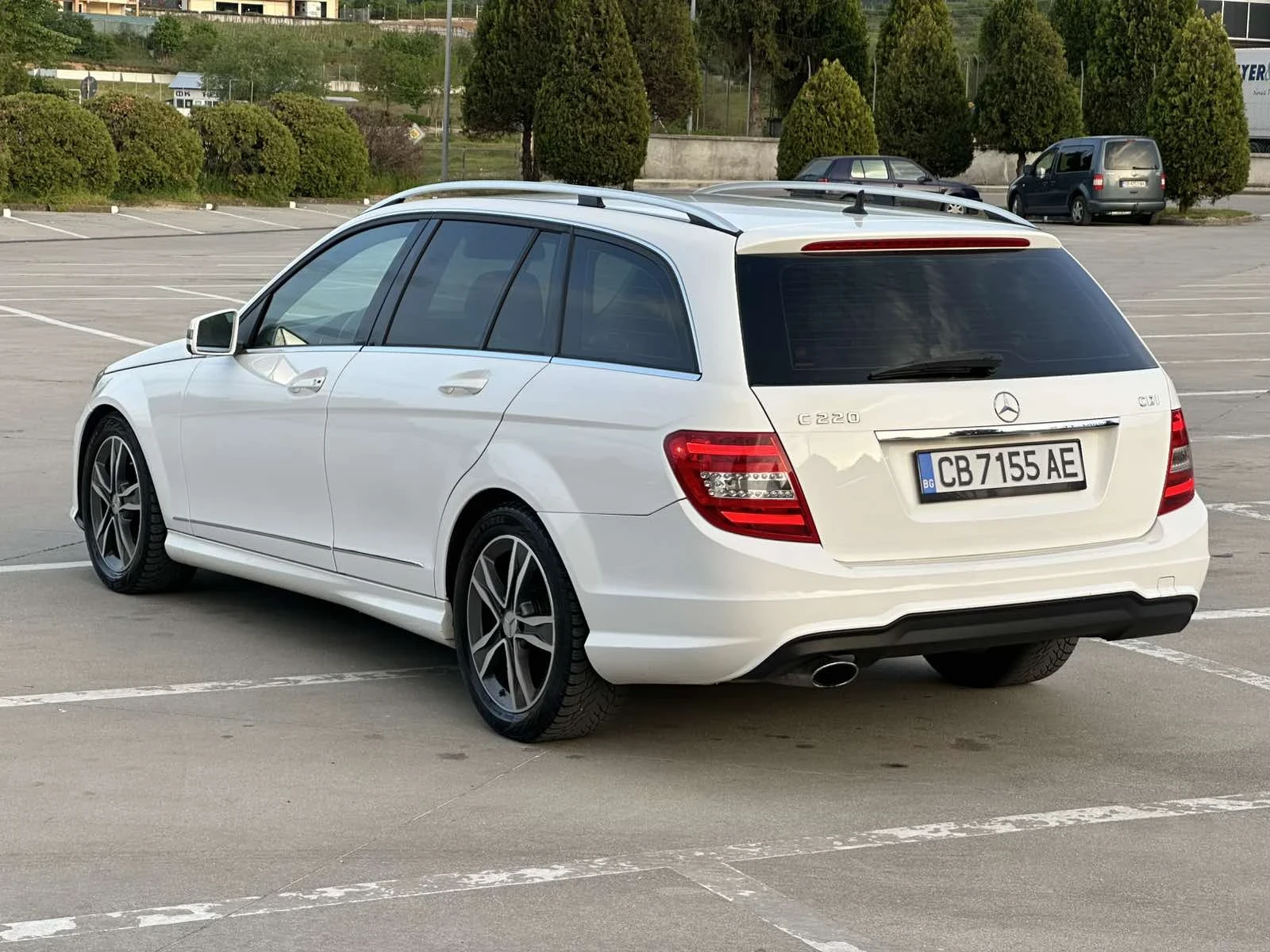 Mercedes-Benz 220 AMG! AVANGART! NAVI! FACE-LIFT! LIZING! , снимка 7 - Автомобили и джипове - 54458941