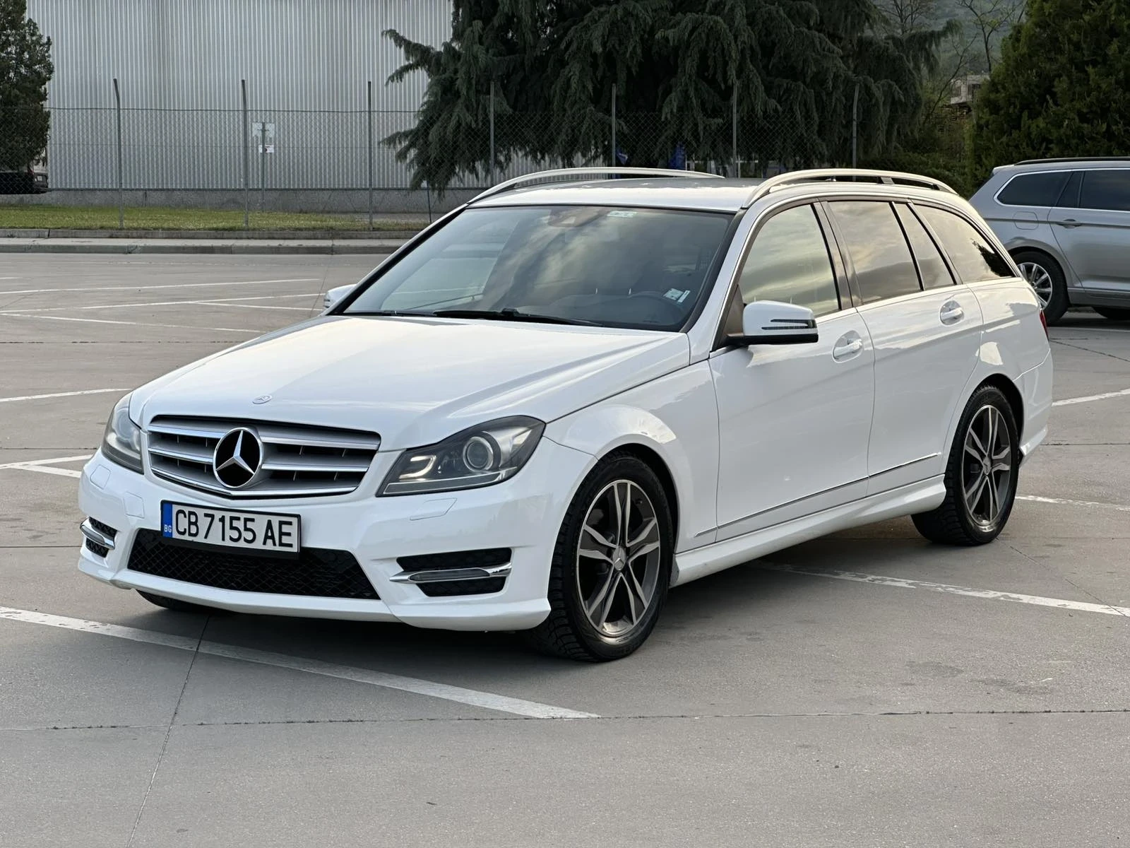 Mercedes-Benz 220 AMG! AVANGART! NAVI! FACE-LIFT! LIZING! 