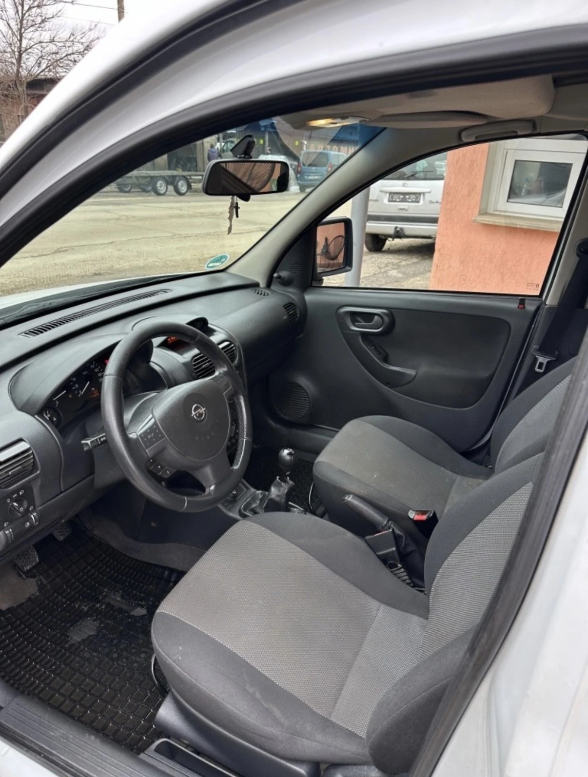 Opel Combo 1.3, снимка 8 - Автомобили и джипове - 54486440