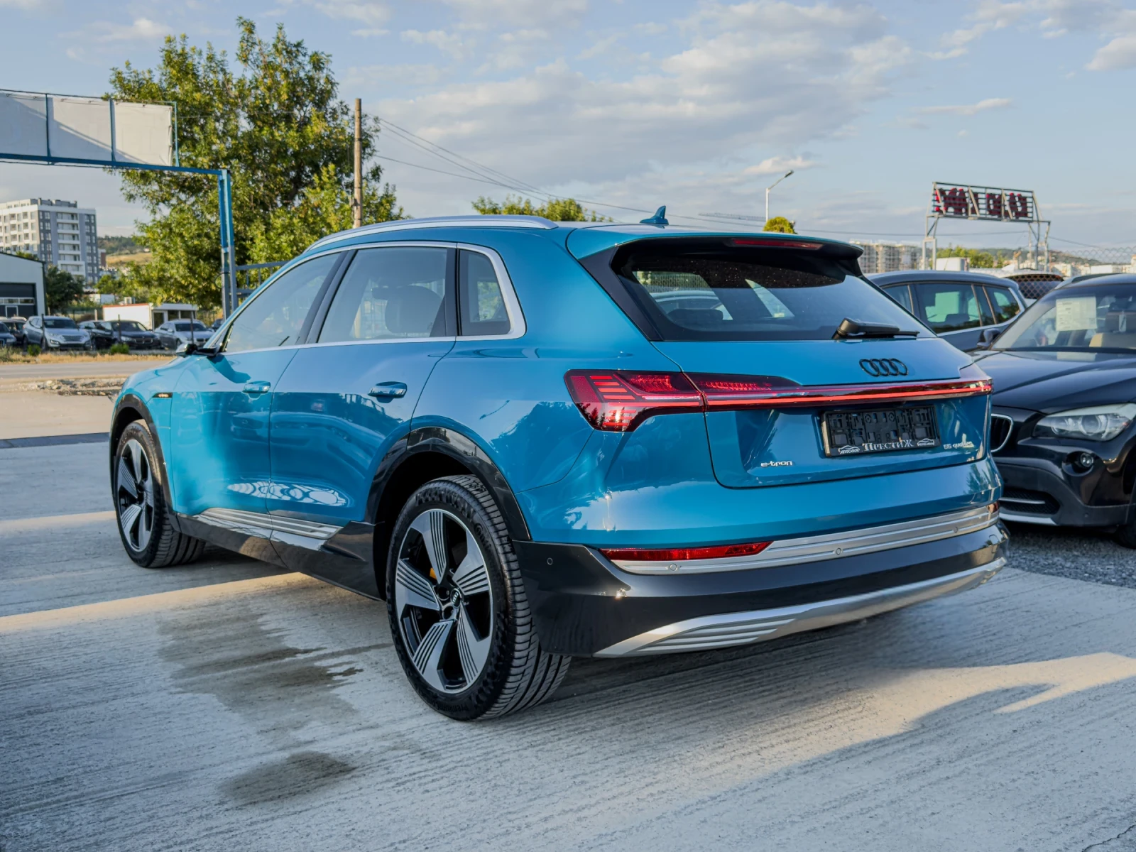 Audi E-Tron 55 Advanced - QUATTRO - Гаранция, снимка 6 - Автомобили и джипове - 54620645