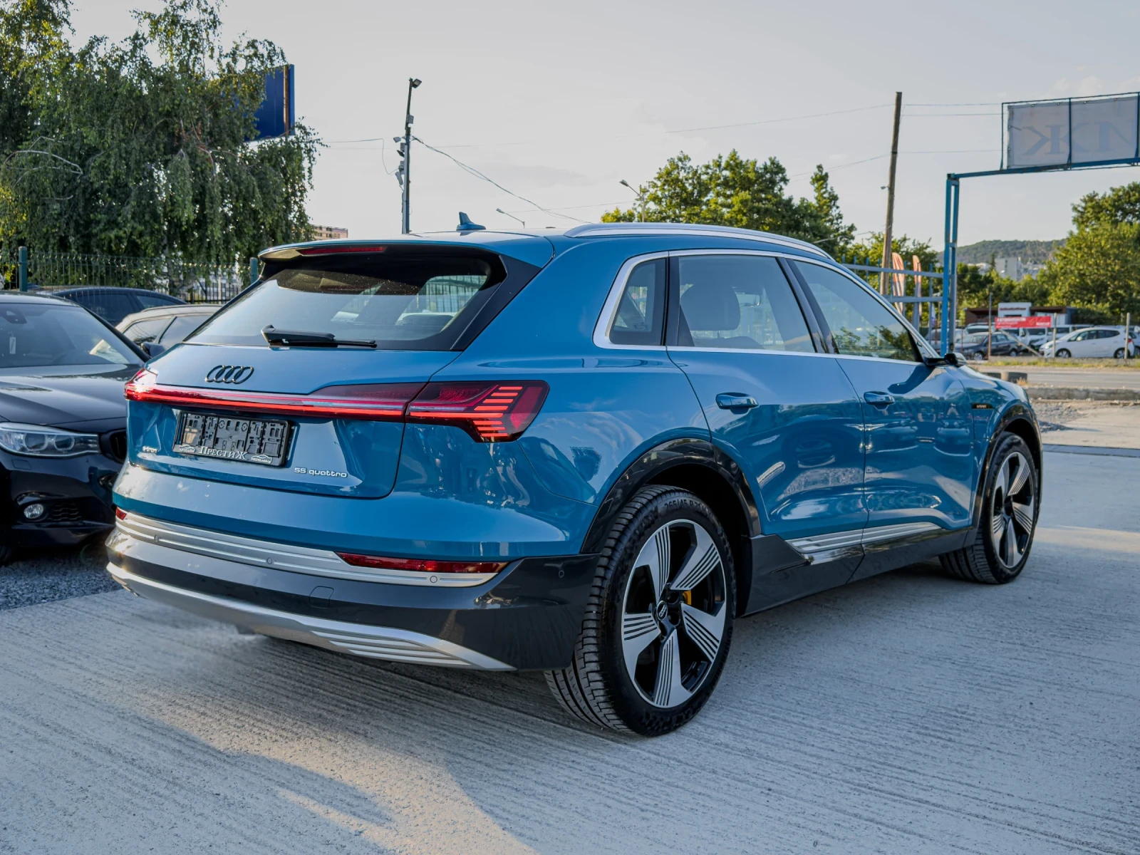 Audi E-Tron 55 Advanced - QUATTRO - Гаранция, снимка 4 - Автомобили и джипове - 54620645