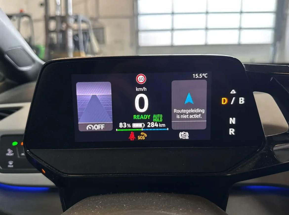 VW ID.3 Pure 45 kWh, снимка 14 - Автомобили и джипове - 55265863