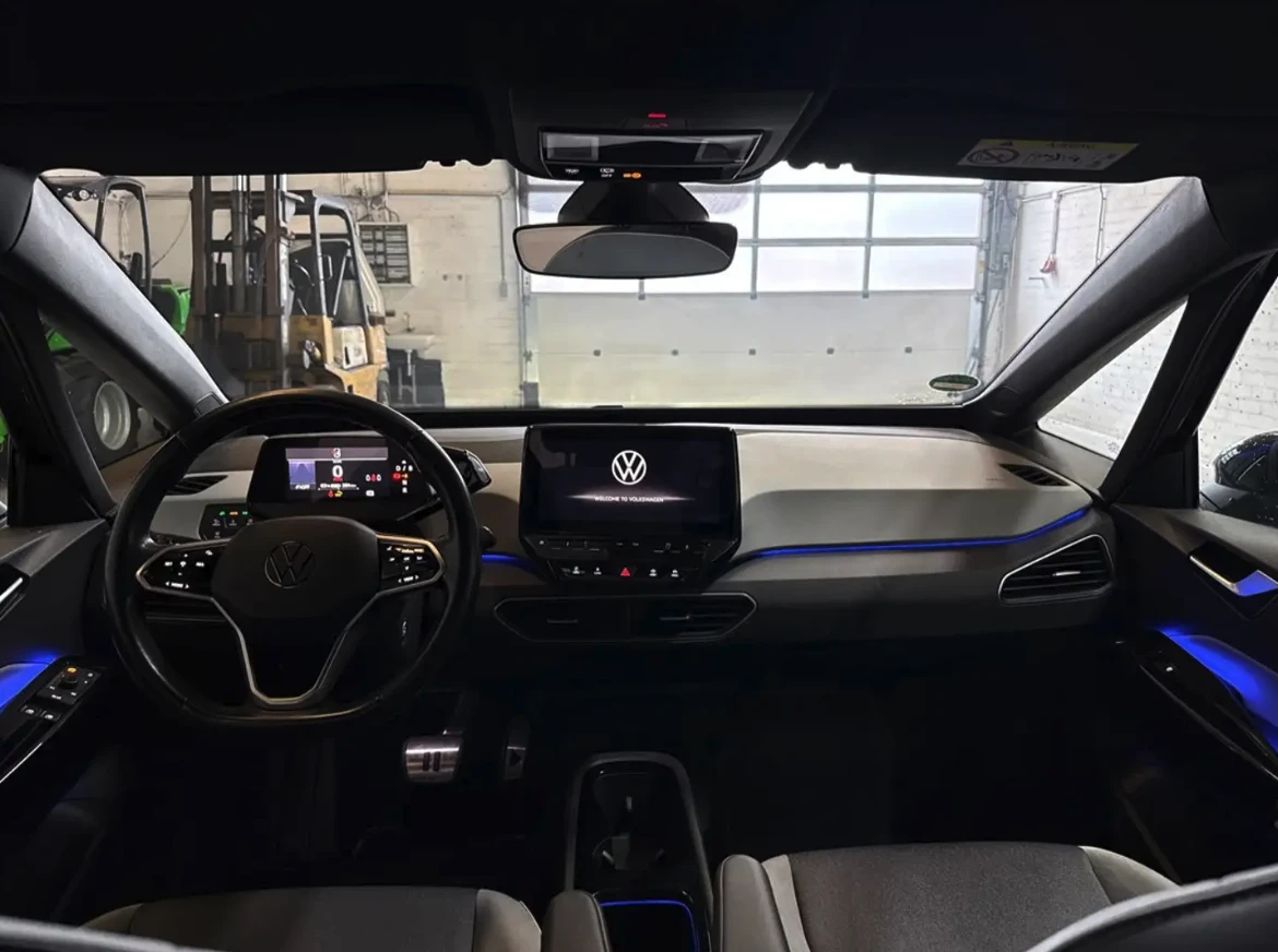 VW ID.3 Pure 45 kWh, снимка 10 - Автомобили и джипове - 55265863