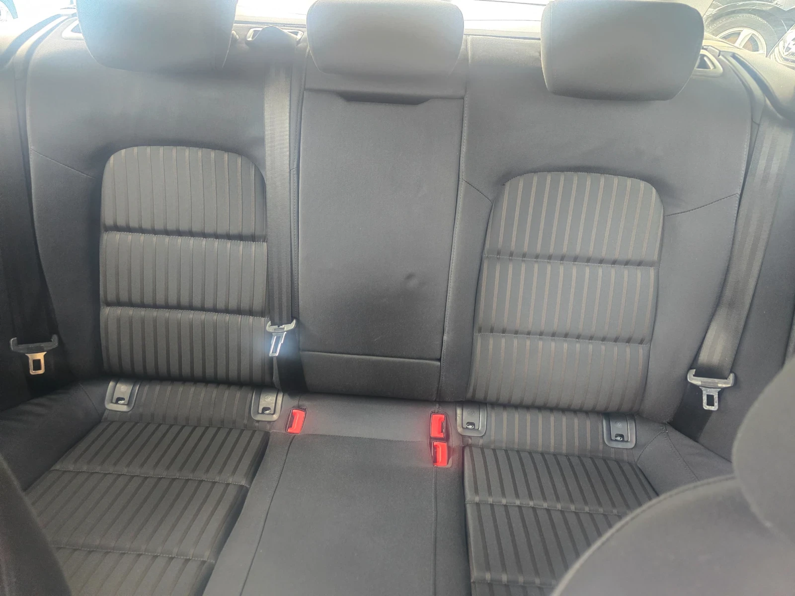 Audi A4 2.0TDI-143K.C-ЕВРО 5В-6 СКОРОСТИ, снимка 13 - Автомобили и джипове - 55323132