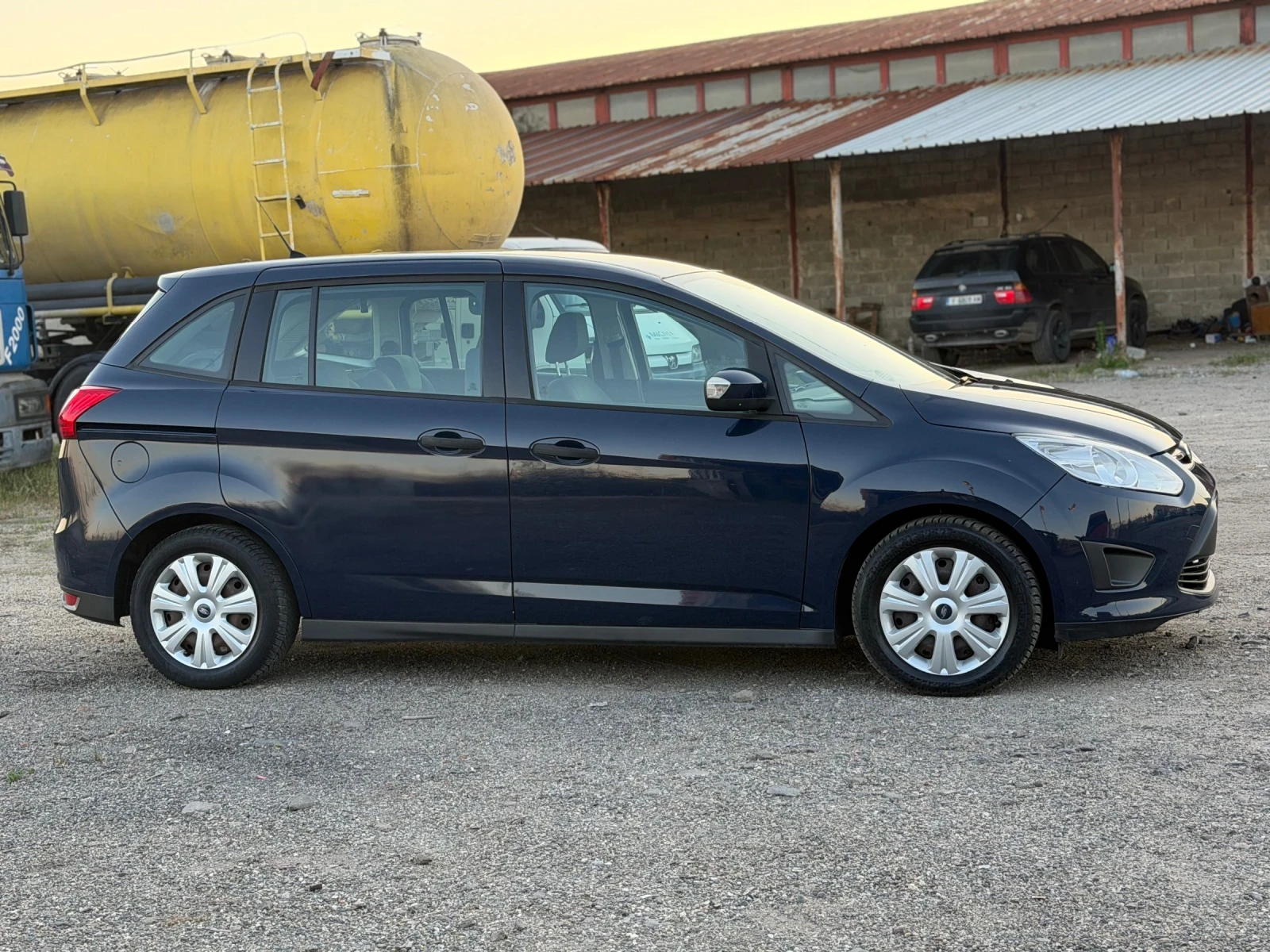 Ford Grand C-Max 100 к.с, снимка 4 - Автомобили и джипове - 55532771
