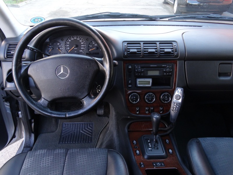 Mercedes-Benz ML 270 2.7 TDI, снимка 11 - Автомобили и джипове - 44995353