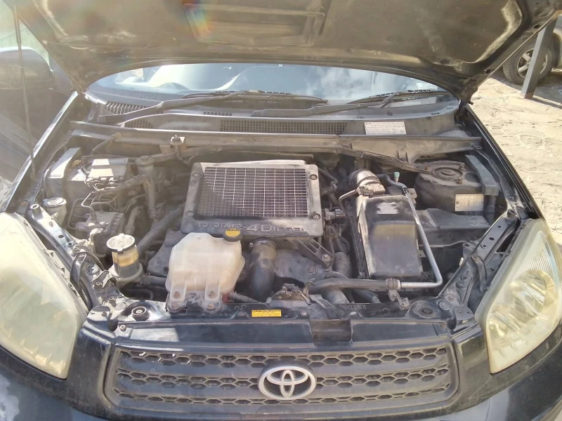 Toyota Rav4 D4D, снимка 4 - Автомобили и джипове - 48918736