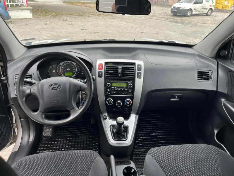 Hyundai Tucson, снимка 12 - Автомобили и джипове - 52296299