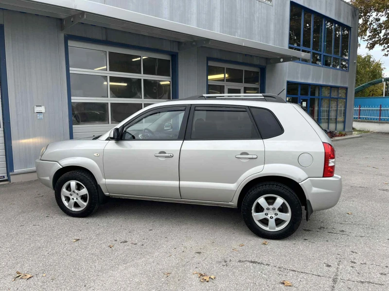 Hyundai Tucson, снимка 6 - Автомобили и джипове - 52296299
