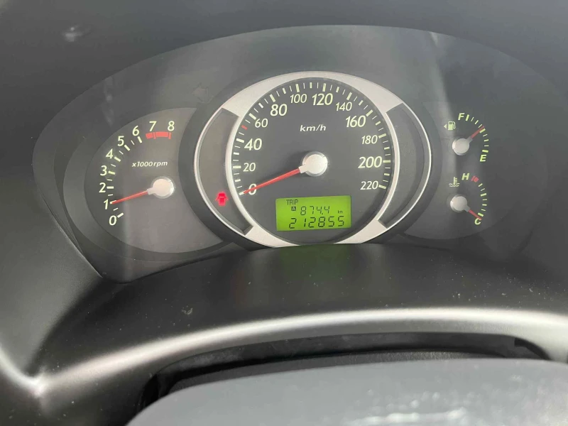 Hyundai Tucson, снимка 13 - Автомобили и джипове - 52296299