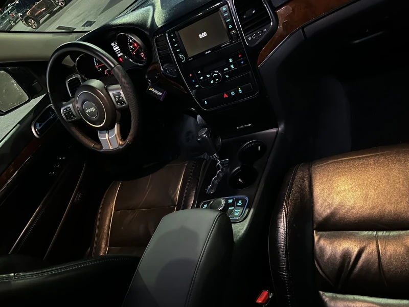 Jeep Grand cherokee Limited , снимка 9 - Автомобили и джипове - 53043082