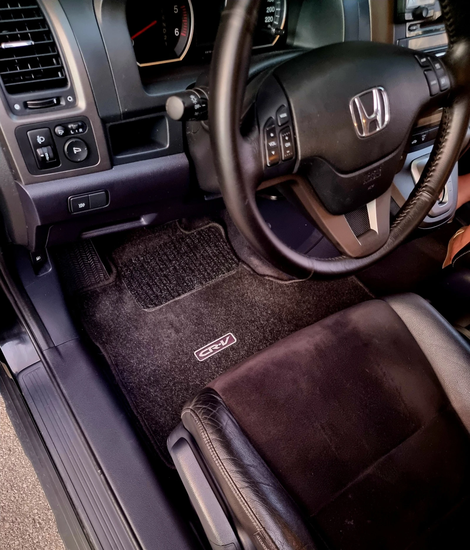 Honda Cr-v 2.2.* 150PS* Avtomat* Alkantara* Podgrev* Xenon* E - изображение 9
