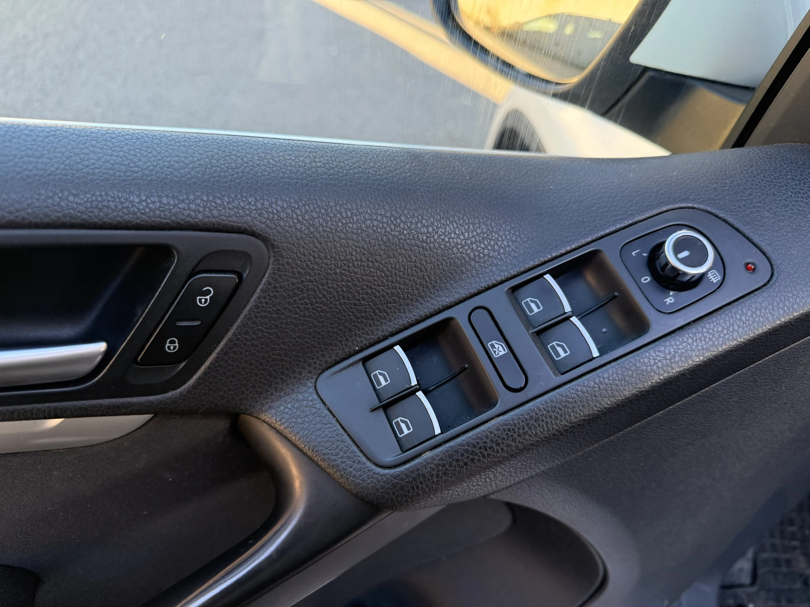 VW Tiguan 2.0 TDI 140 k.c | Mobile.bg � ����������� 10