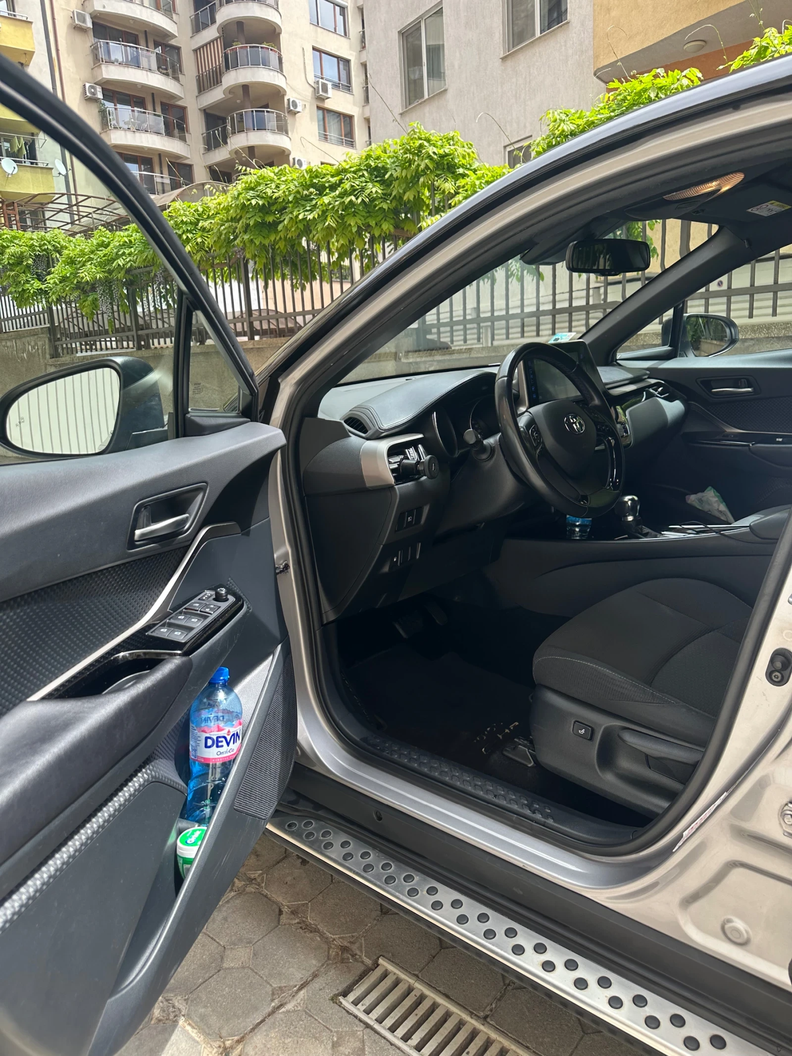 Toyota C-HR, снимка 8 - Автомобили и джипове - 54591106