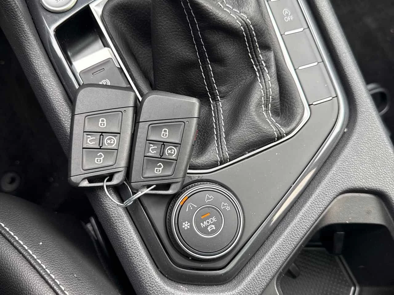 VW Tiguan | Comfortline | ПАНОРАМА | ДВА КЛЮЧА | , снимка 11 - Автомобили и джипове - 54628629