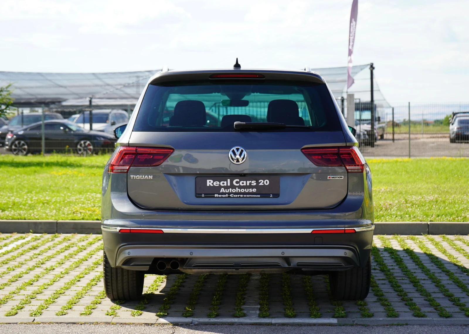 VW Tiguan 2.0 TSI* HIGHLINE* 4MOTION* LED* BMT* CAMERA* CARP, снимка 5 - Автомобили и джипове - 55223139