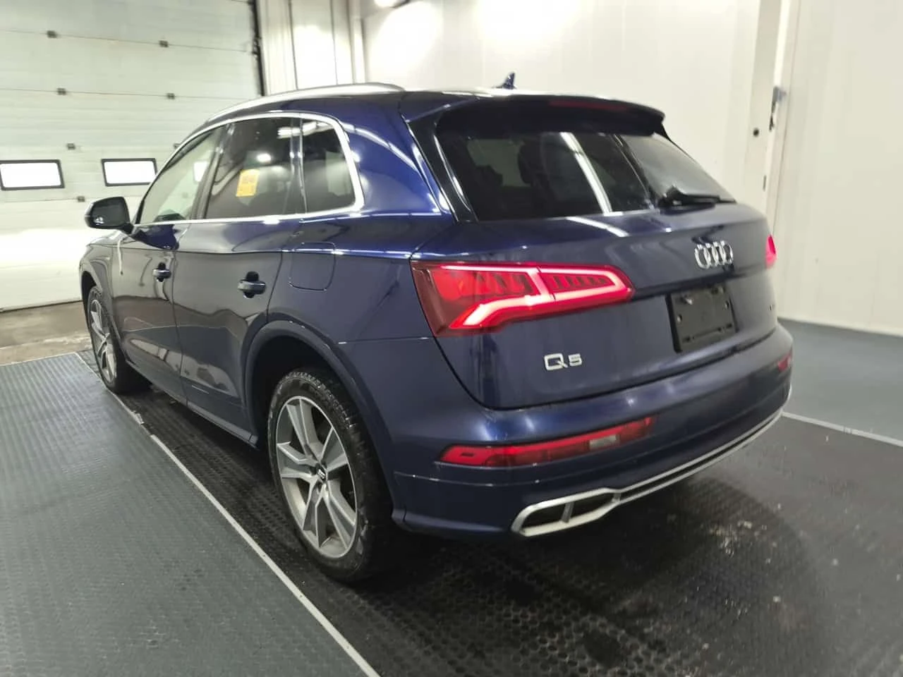 Audi Q5 * TECHNIK * CARFAX * ОПЦИЯ ЗА ФИНАНСИРАНЕ , снимка 4 - Автомобили и джипове - 55355939