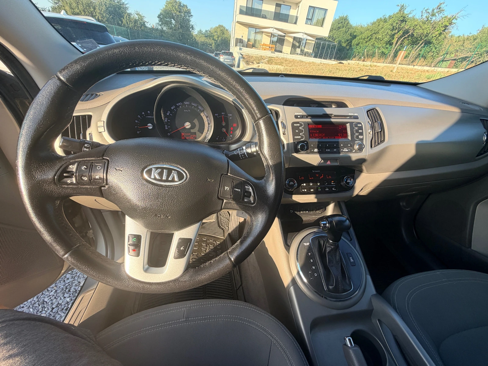 Kia Sportage 2.0 CRDI, снимка 12 - Автомобили и джипове - 55982068
