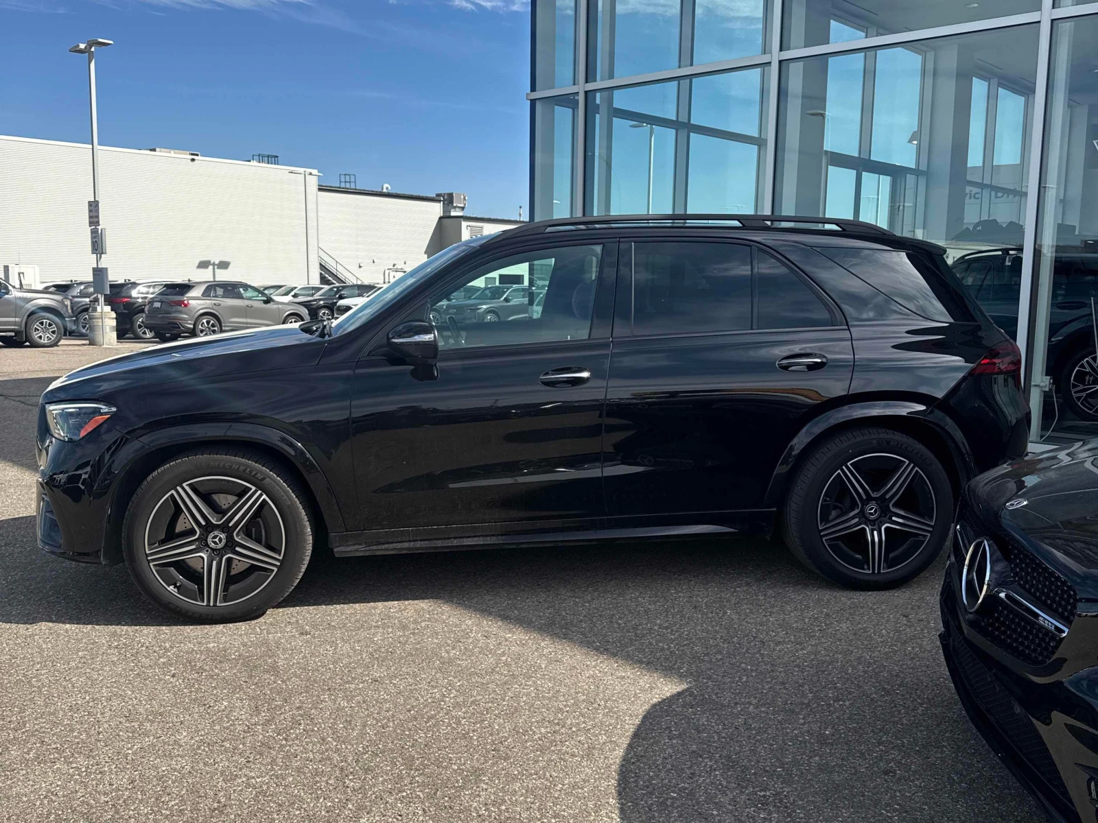 Mercedes-Benz GLE 450 ДИСТРОНИК * ОБДУХВАНЕ * BURMESTER * ПОДГРЕВИ * , снимка 2 - Автомобили и джипове - 56011506