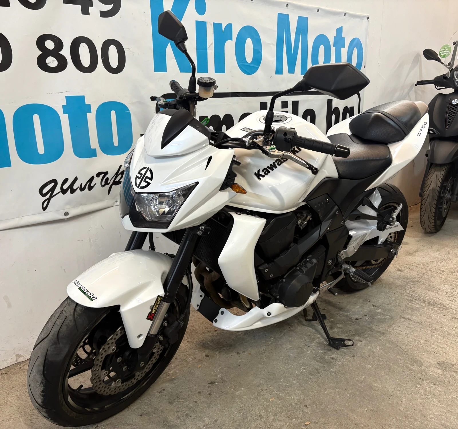 Kawasaki Z 750i AKRAPOVIC, снимка 1