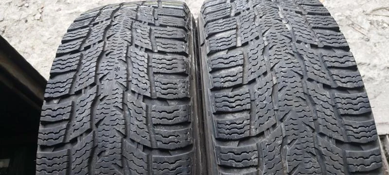 Гуми Зимни 205/65R16, снимка 4 - Гуми и джанти - 35130366