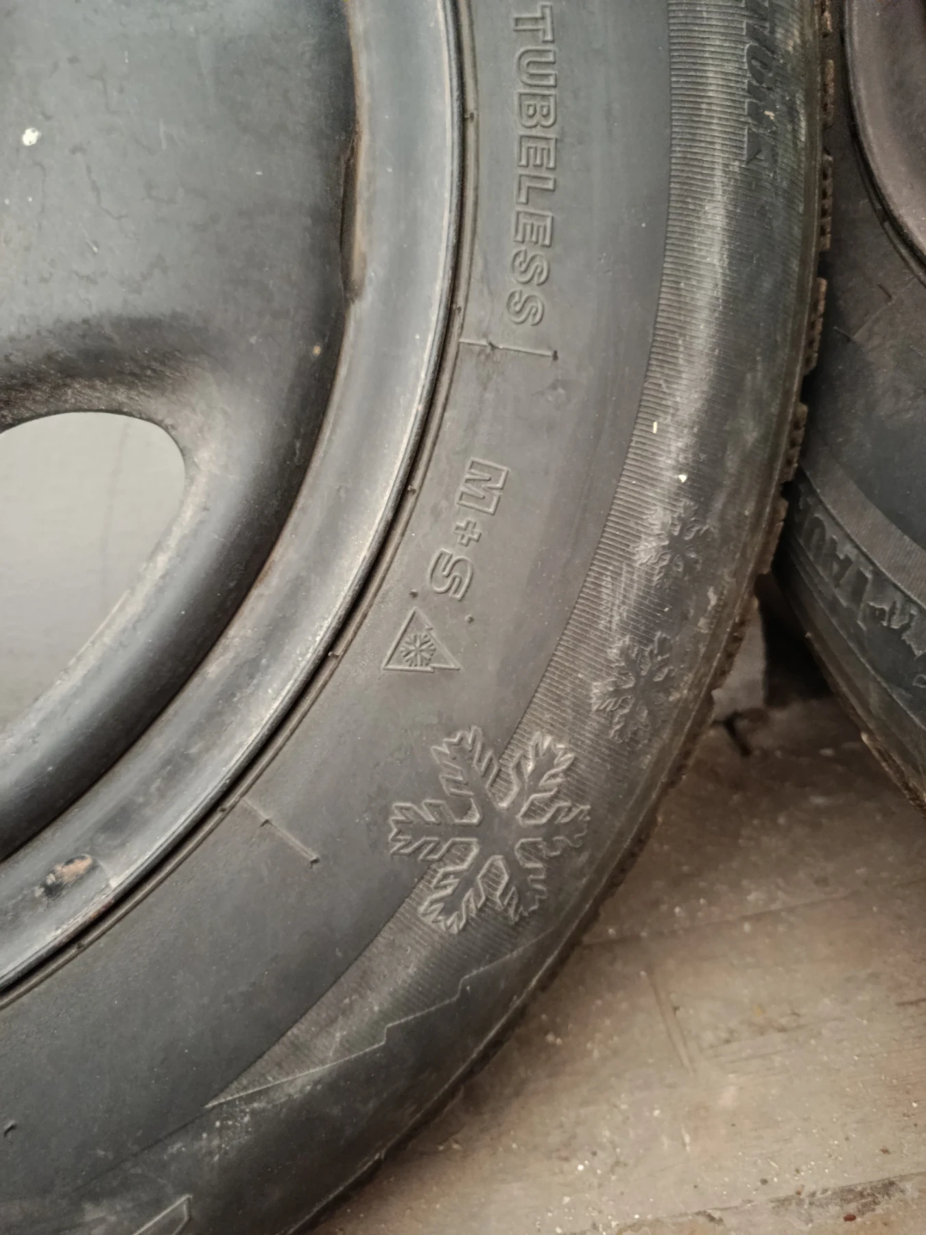���� � ������ 215/70R16 �� Suzuki Grand vitara | Mobile.bg � ����������� 4