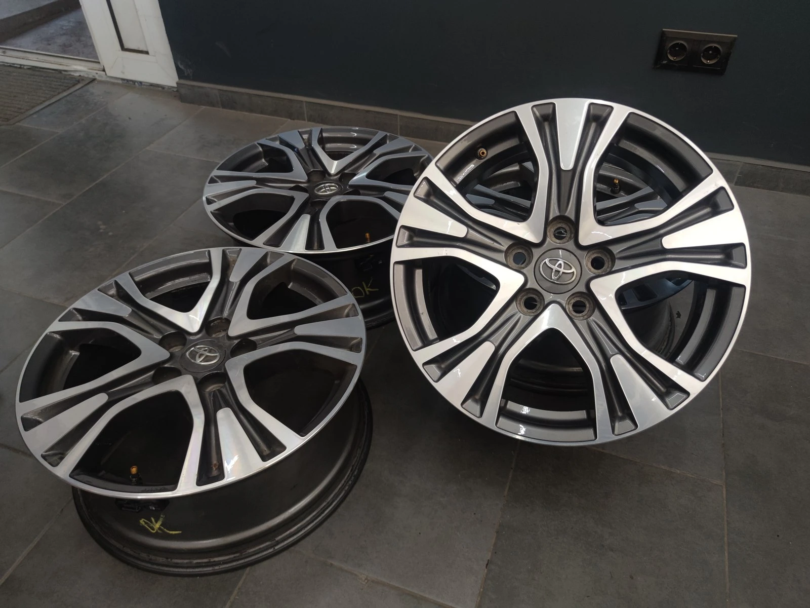 Джанти за Toyota, снимка 2 - Гуми и джанти - 56716451
