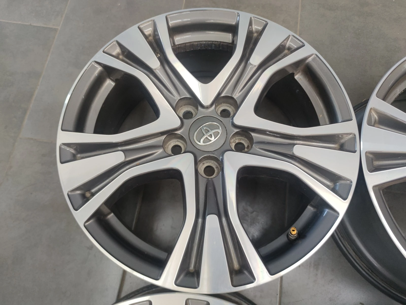 Джанти за Toyota, снимка 5 - Гуми и джанти - 56716451