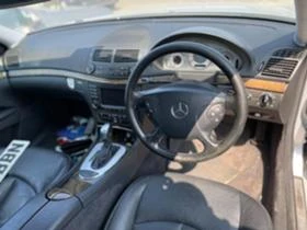 Mercedes-Benz E 320 На части, снимка 3