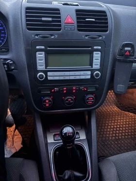 VW Golf 1.9tdi 6-степенна, снимка 3