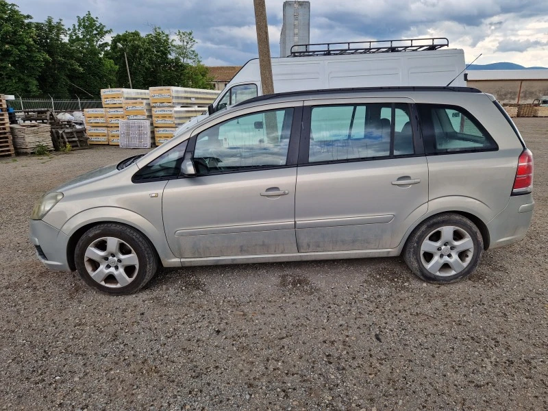 Opel Zafira, снимка 3 - Автомобили и джипове - 45097227