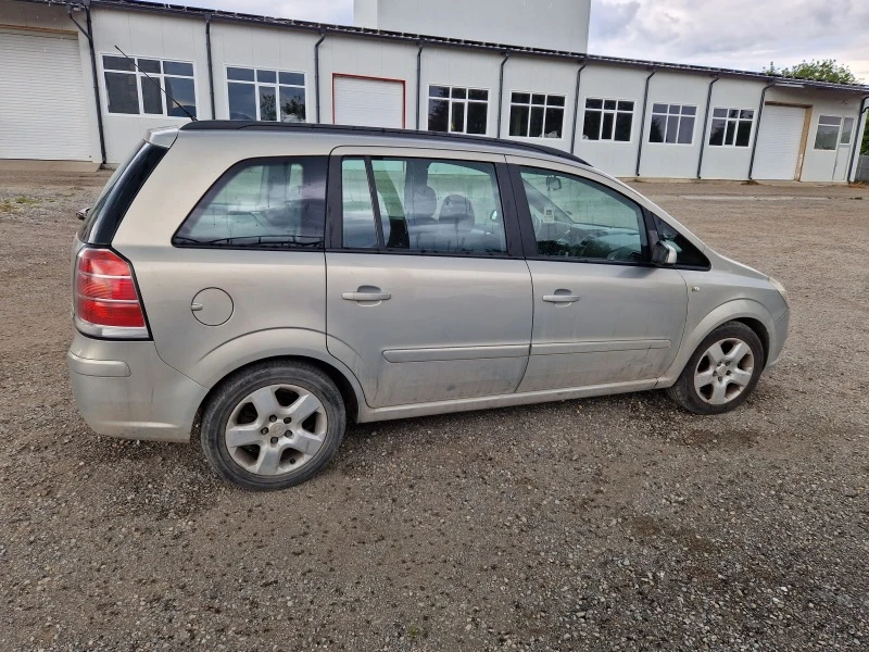 Opel Zafira, снимка 2 - Автомобили и джипове - 45097227