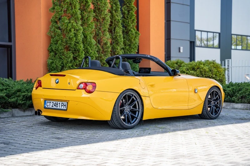 BMW Z4 3.0i, снимка 3 - Автомобили и джипове - 46623500