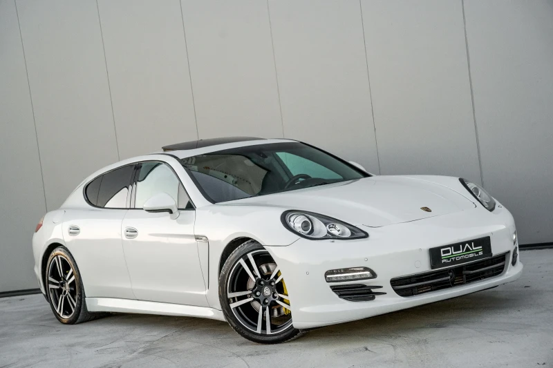 Porsche Panamera  4S * CHRONO * PDK * BOSE * DISTRONIC * KEYLESS GO, снимка 3 - Автомобили и джипове - 47761073