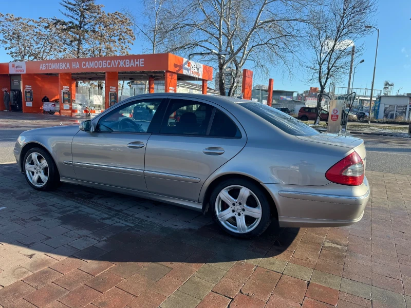 Mercedes-Benz E 320, снимка 8 - Автомобили и джипове - 48547078