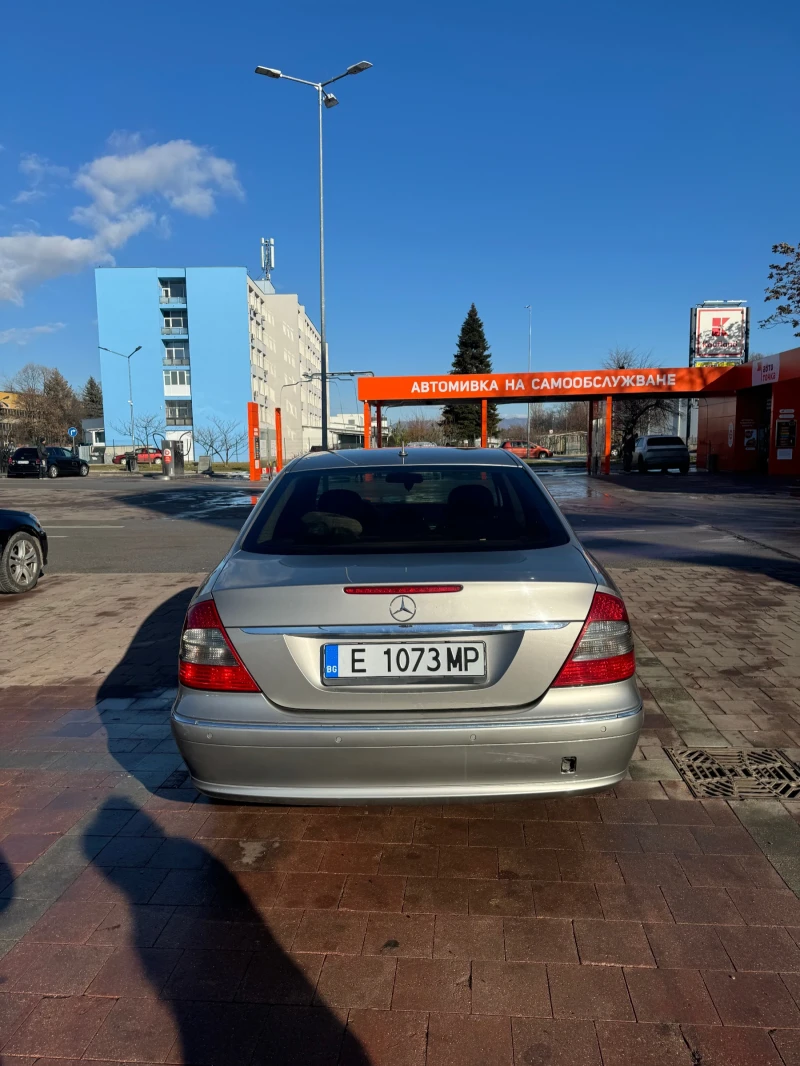 Mercedes-Benz E 320, снимка 6 - Автомобили и джипове - 48547078