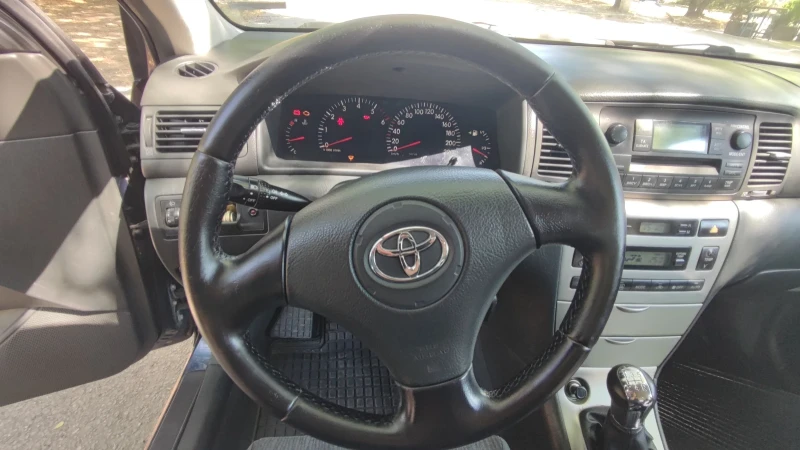 Toyota Corolla D4D, снимка 11 - Автомобили и джипове - 52286155